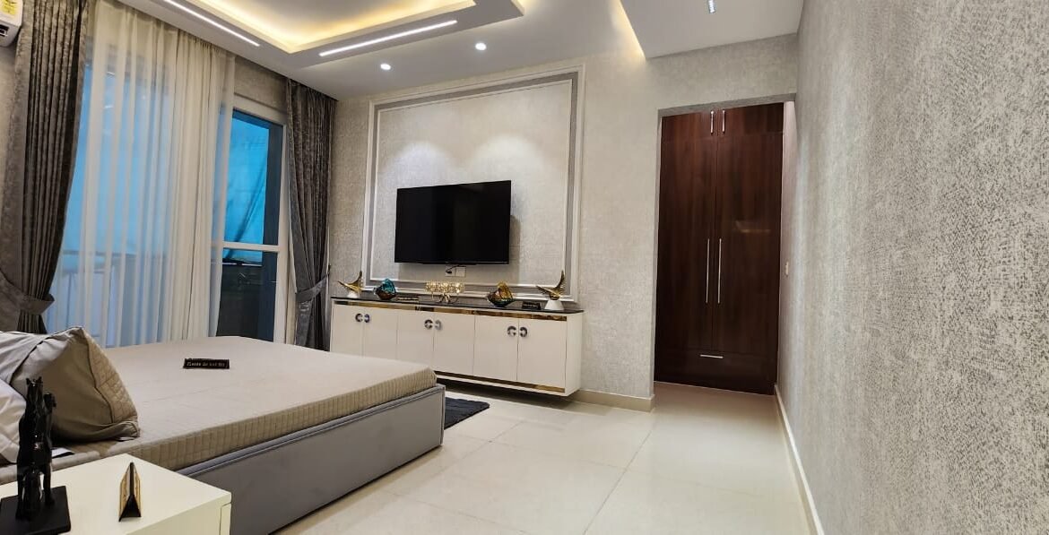 3 bhk flat on airport road zirakpur