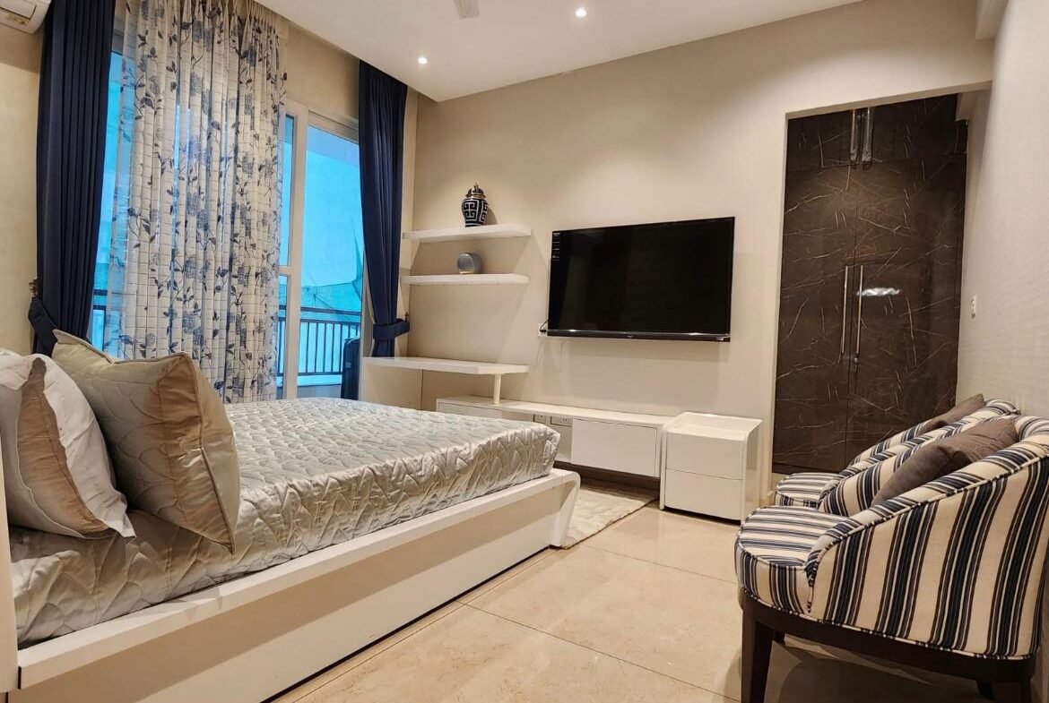 3 bhk flat on airport road zirakpur