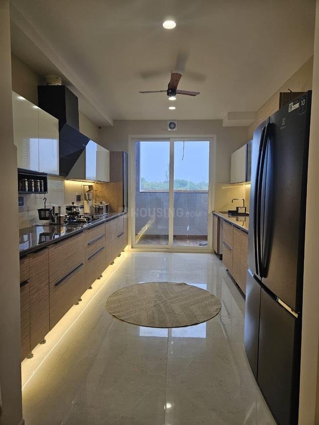 3_bhk_apartment-for-rent-nabha-Zirakpur-kitchen 4+1 BHK Fully Furnished Flat For Rent In Ananta Aspire Zirakpur