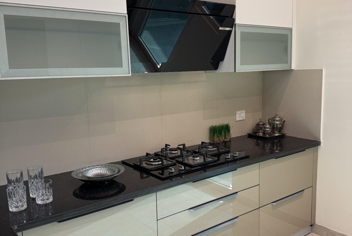 4+1 BHK Flat For Rent in UPTOWN SKYLLA pr7 Airport Road Zirakpur