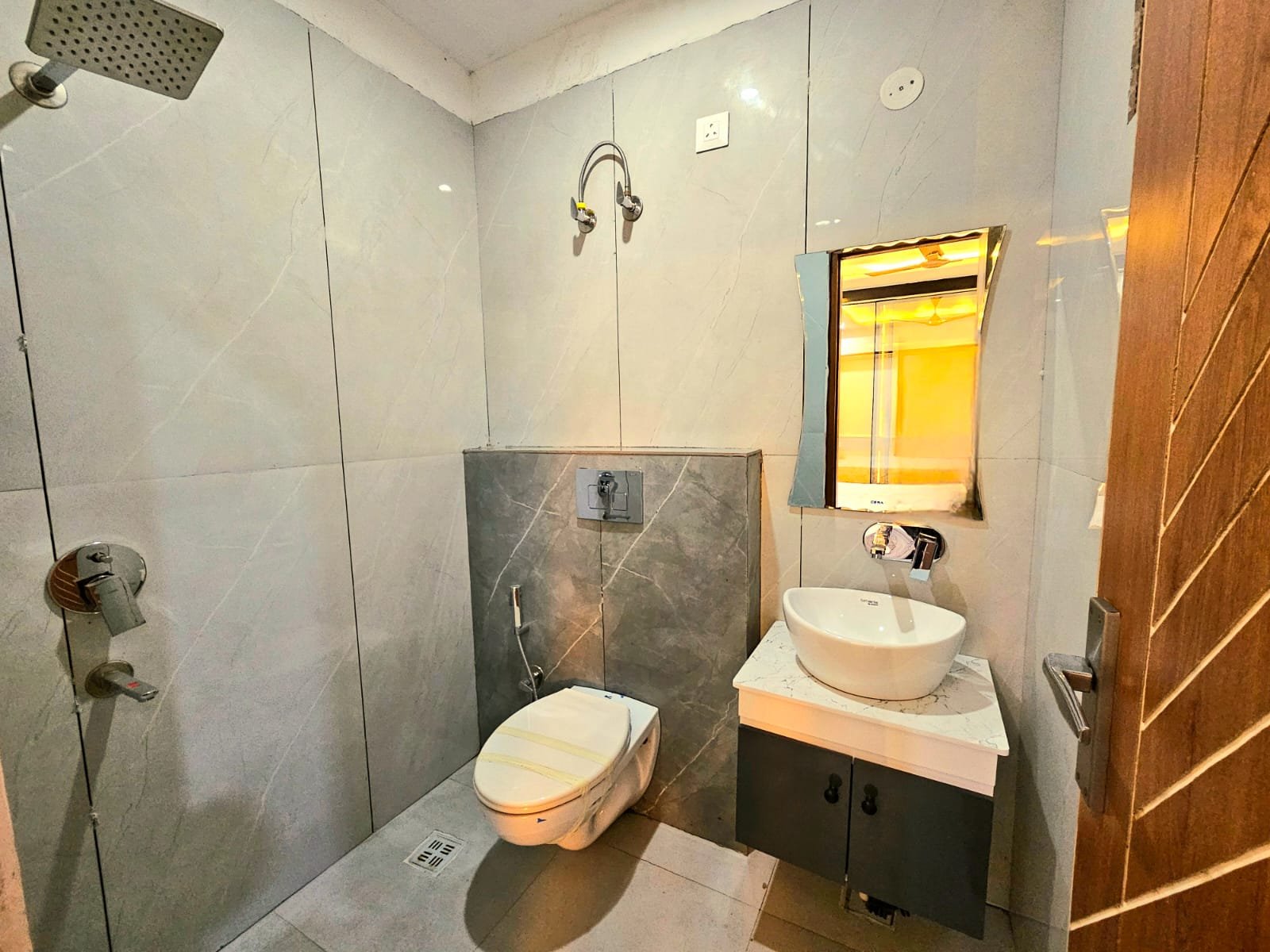 3 BHK Flat For Sale In Highground Road Zirakpur [Ready To Move In]