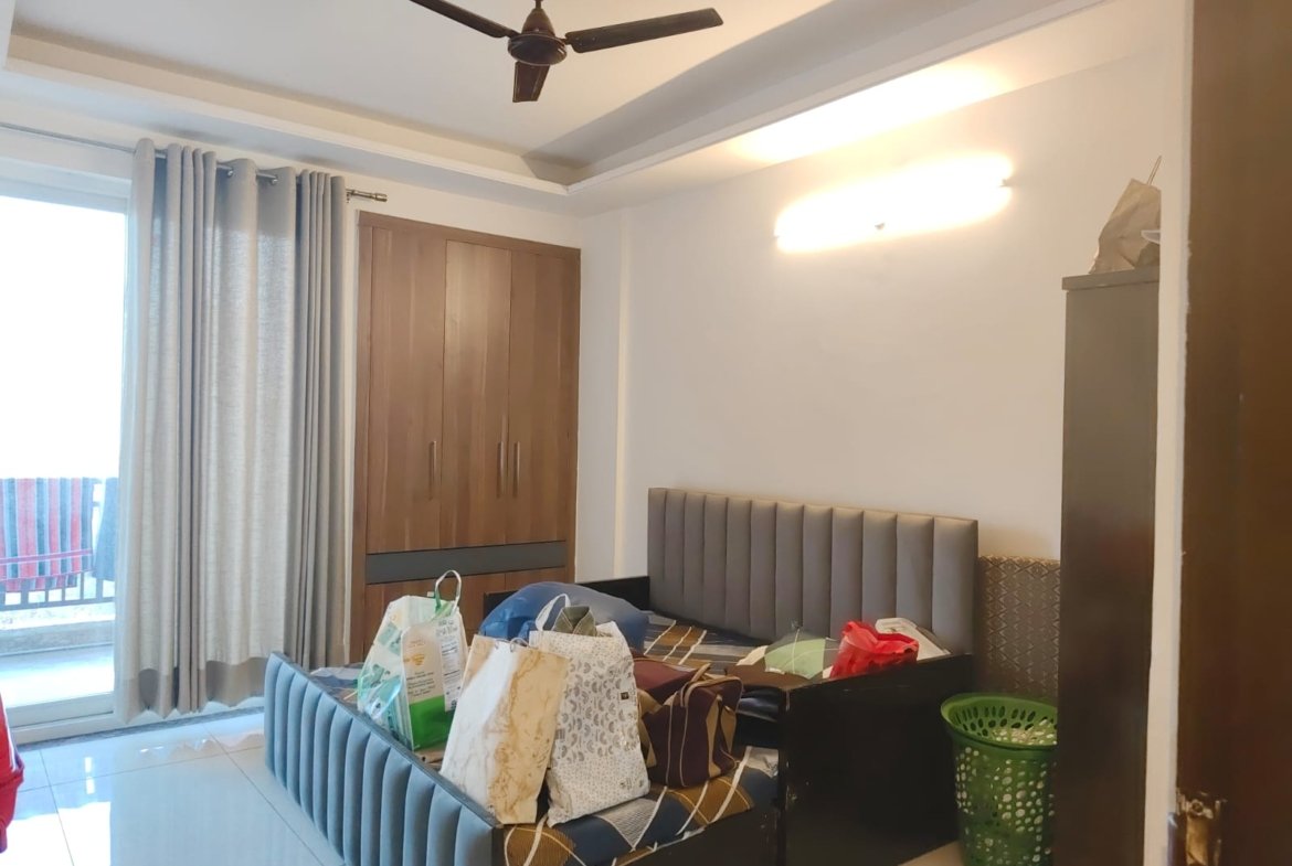 3 BHK Ready To Move Flat For Sale In Chd-Ambala Highway Nagla Road , Zirakpur