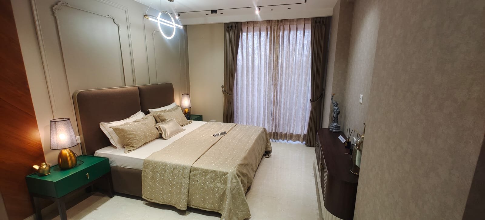 3 BHK Luxury Flat For Sale in PR 7 Airport Road [Ready To Move In]