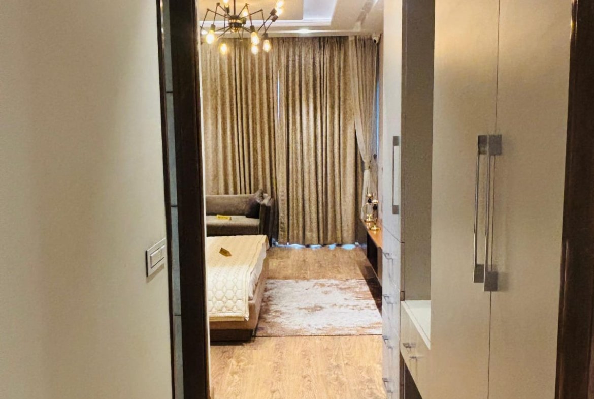 3 BHK Flat For Sale In Airport PR7 Road , Zirakpur