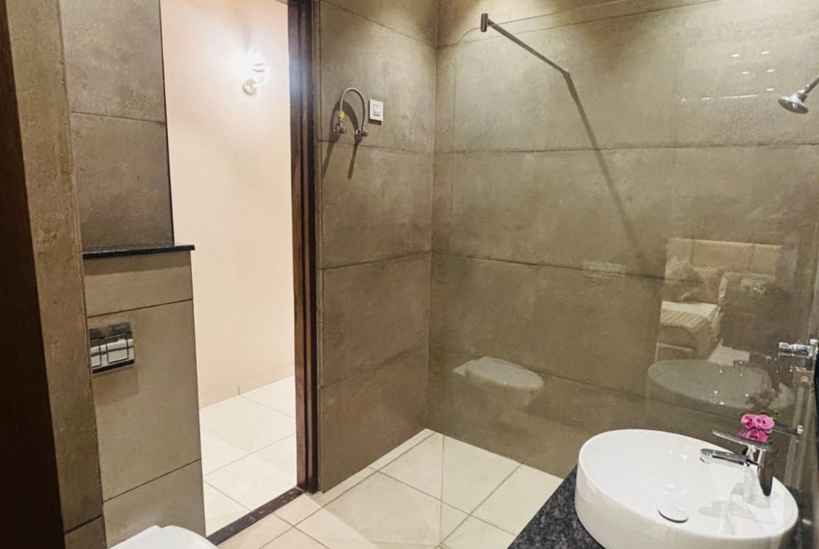 3 BHK Flat For Sale In Airport PR7 Road , Zirakpur