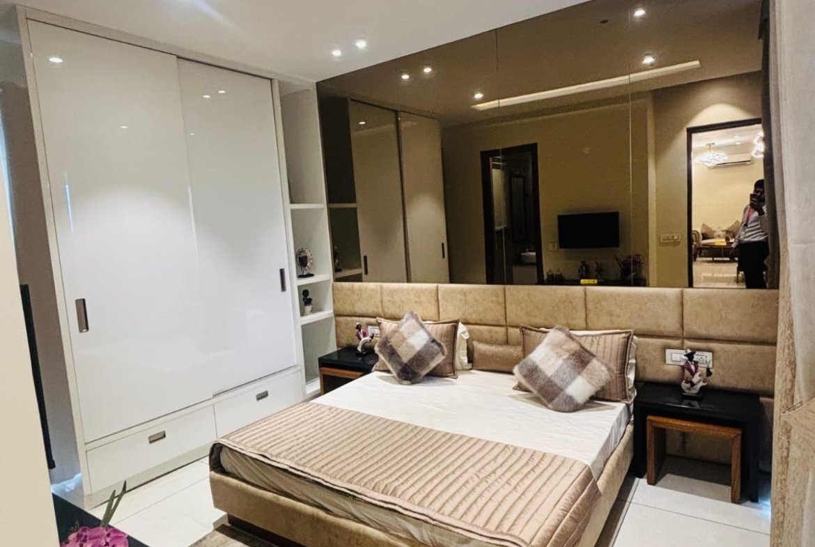 3 BHK Flat For Sale In Airport PR7 Road , Zirakpur