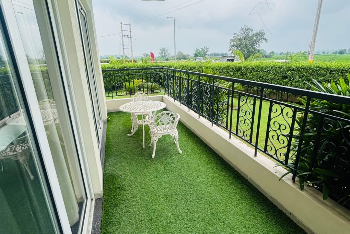 3 BHK Flat For Sale In Airport PR7 Road , Zirakpur