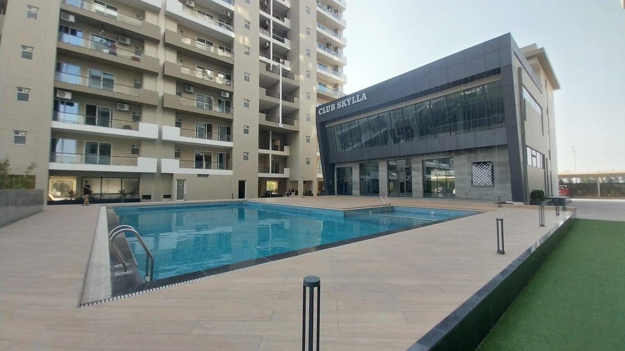 e4j2n7m_1736336996_552712419_O 4+1 BHK Flat For Rent in UPTOWN SKYLLA pr7 Airport Road Zirakpur