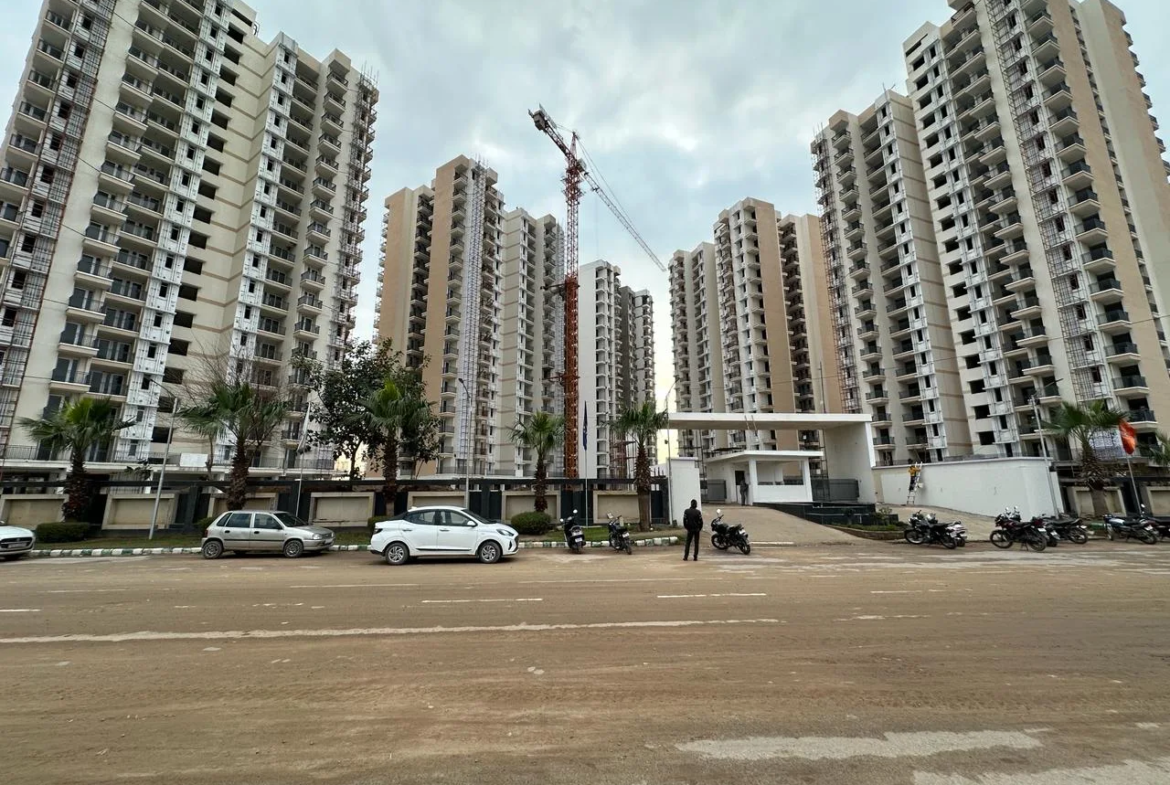 Premium 3 BHK Newly Built Flat For Sale In Prestige Towers SEC-117 Mohali