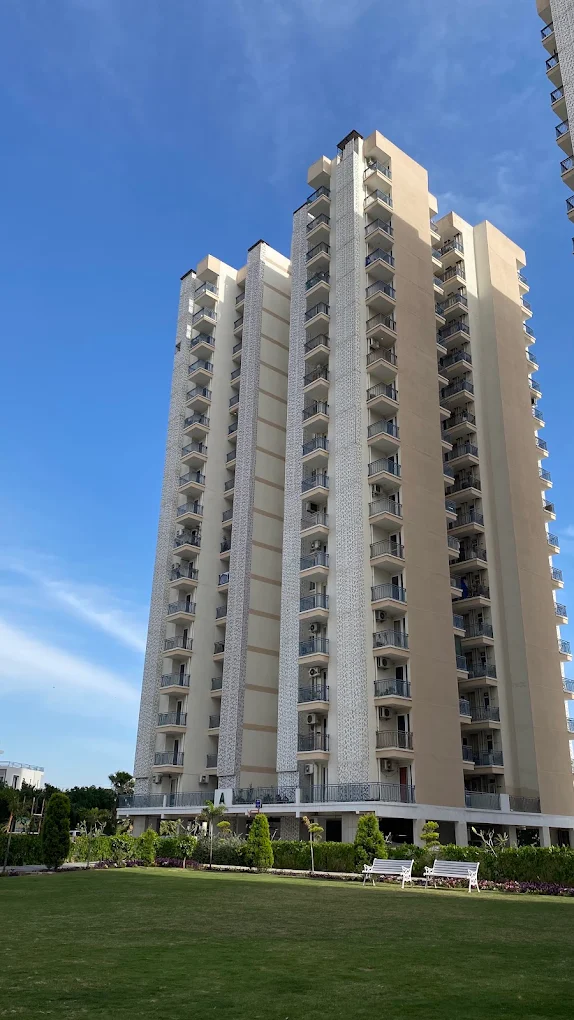 Premium 3 BHK Newly Built Flat For Sale In Prestige Towers SEC-117 Mohali
