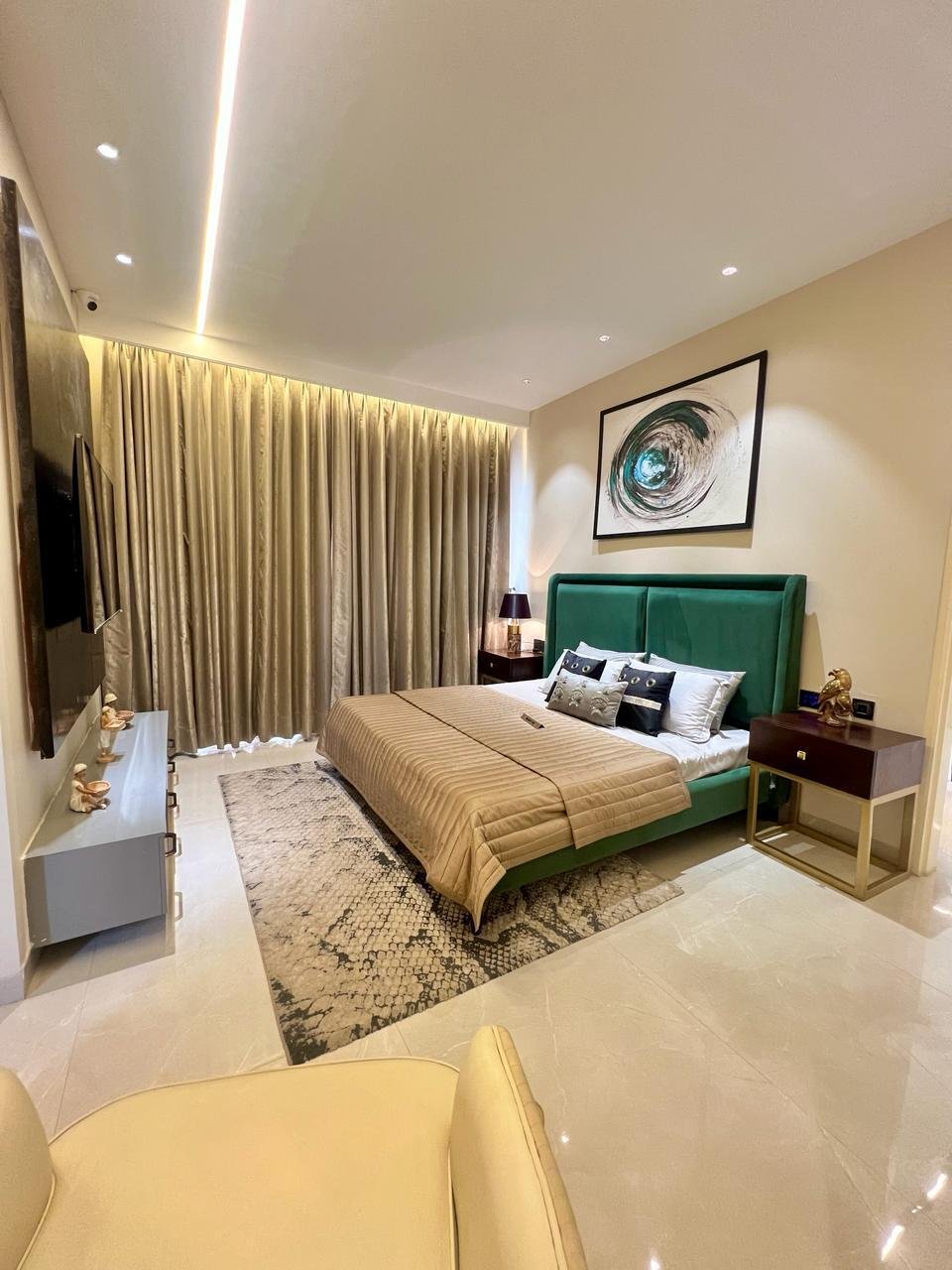 wfavyhs_1725537725_516465333_optOrig 4+1 BHK Fully Furnished Flat For Rent In Ananta Aspire Zirakpur